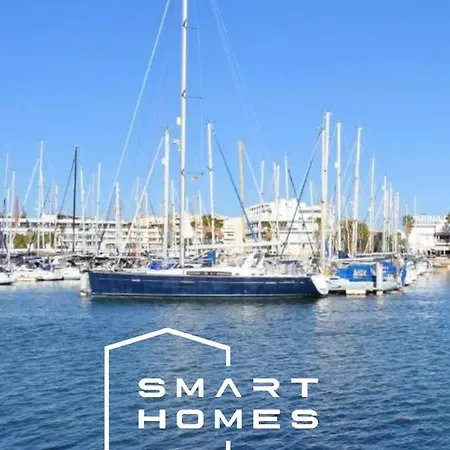 Ancora Modern One Bed In Marina Apartment *
