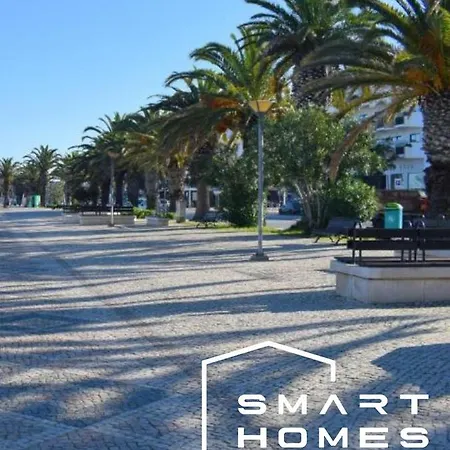 Ancora Modern One Bed In Marina Apartment *